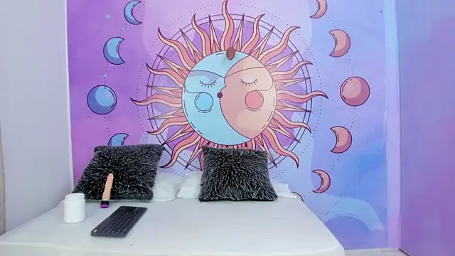 Mariana 16  online show from 09-26-25, 07:40