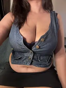 honeyboobies7249 online show from 06-13-26, 04:05