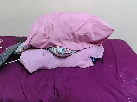 beverlyxxxx online show from 12-19-24, 05:50