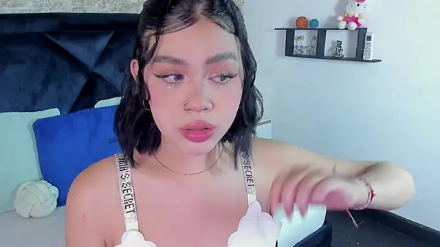 Lily Woodz online show from 11-21-25, 07:12