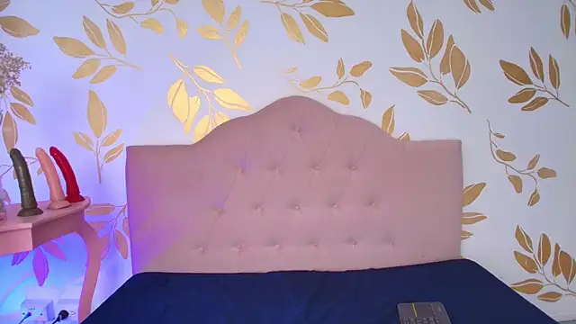 AnikaRomanoff online show from 02-24-25, 03:20