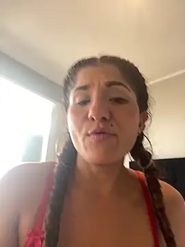 Snapshot of AlejandritaMilano chatting on 02-14-26, 07:21 AlejandritaMilano online show from 02-14-26, 07:21