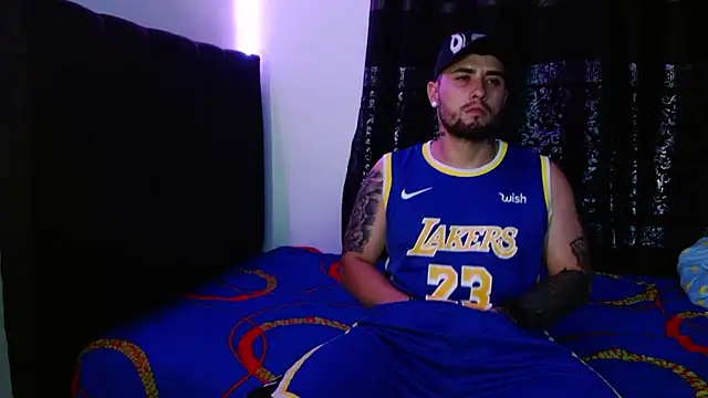 miia-liiam online show from 01-08-26, 05:43