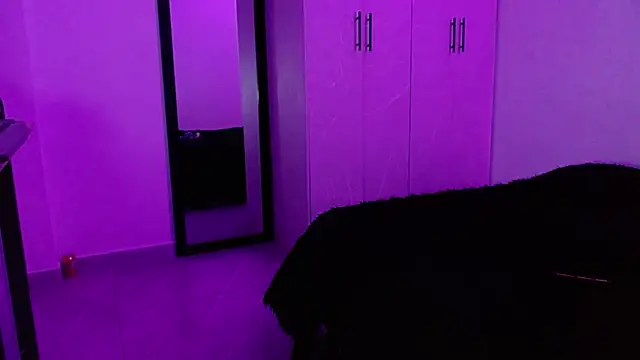 miia-liiam online show from 04-09-26, 05:29