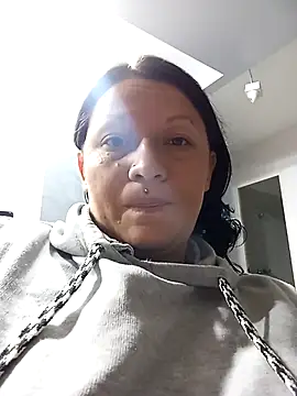 kattia bk online show from 10-05-25, 02:32