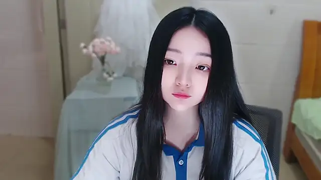 xiao-xiao-D online show from 03-17-26, 05:44