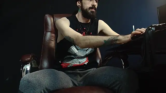 Snapshot of AxelColton chatting on 01-13-25, 12:24 AxelColton online show from 01-13-25, 12:24