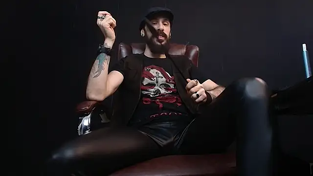 Snapshot of AxelColton chatting on 02-14-25, 06:12 AxelColton online show from 02-14-25, 06:12