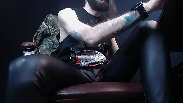 Snapshot of AxelColton chatting on 02-20-25, 09:33 AxelColton online show from 02-20-25, 09:33