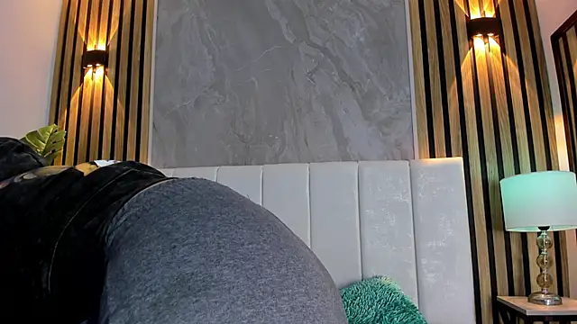 Snapshot of Samantha_Good chatting on 12-17-25, 12:33 Samantha Good online show from 12-17-25, 12:33