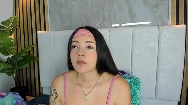 Snapshot of Samantha_Good chatting on 06-02-26, 11:45 Samantha Good online show from 06-02-26, 11:45