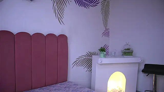 Daisha Riley online show from 02-22-25, 01:24