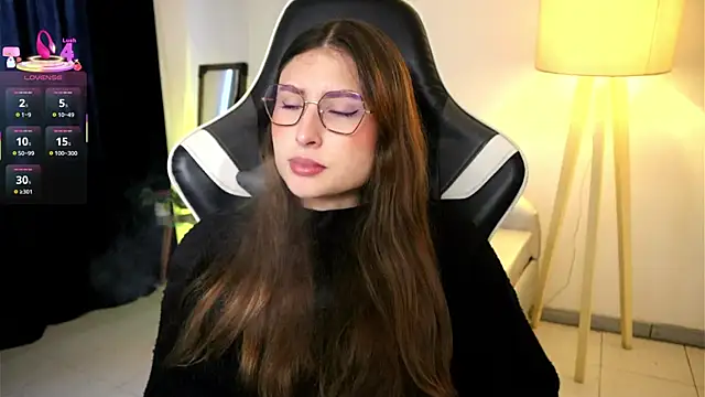 Daisha Riley online show from 09-10-25, 01:33