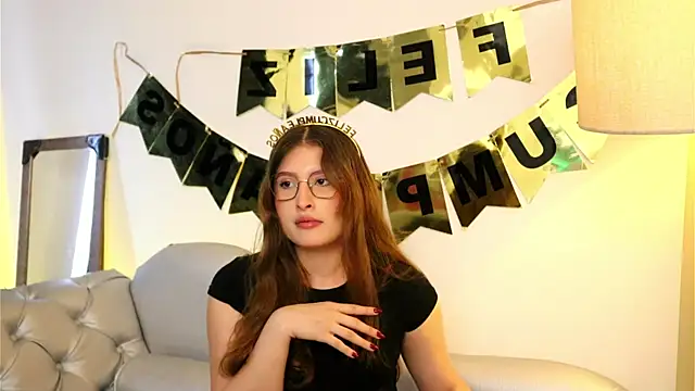 Daisha Riley online show from 10-11-25, 02:37