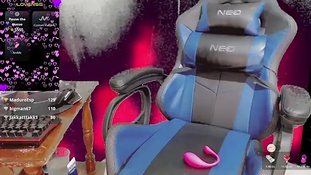 Snapshot of Nalavi chatting on 02-21-25, 04:18 Nalavi online show from 02-21-25, 04:18