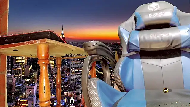 Snapshot of Nalavi chatting on 03-21-25, 10:39 Nalavi online show from 03-21-25, 10:39