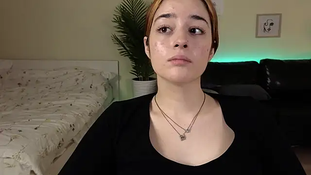 Lolly lipss  online show from 01-05-25, 04:06