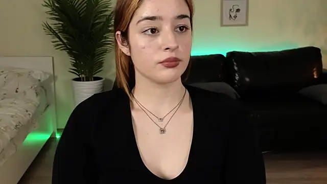 Lolly lipss  online show from 01-05-25, 07:07