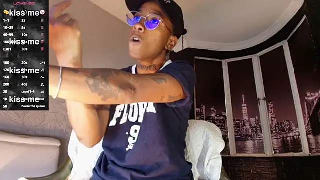 JhonyMiller  online show from 03-10-25, 07:40