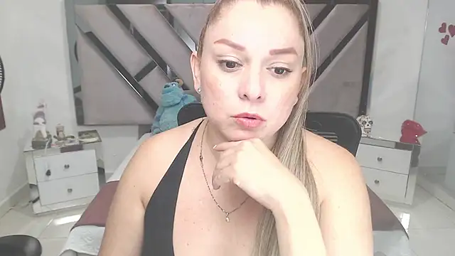 natalia5560 online show from 03-13-25, 01:40