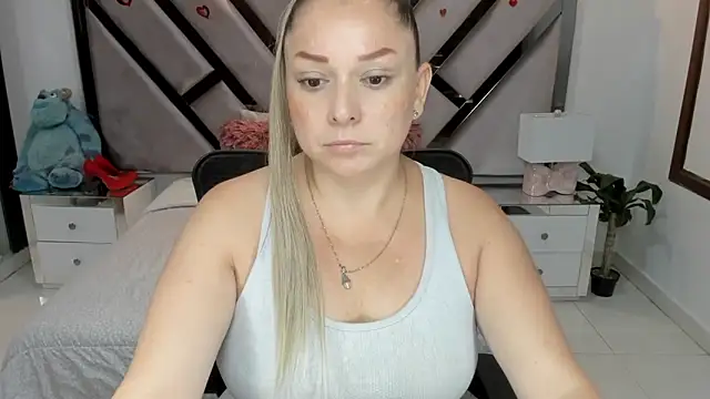 natalia5560 online show from 11-25-25, 01:33