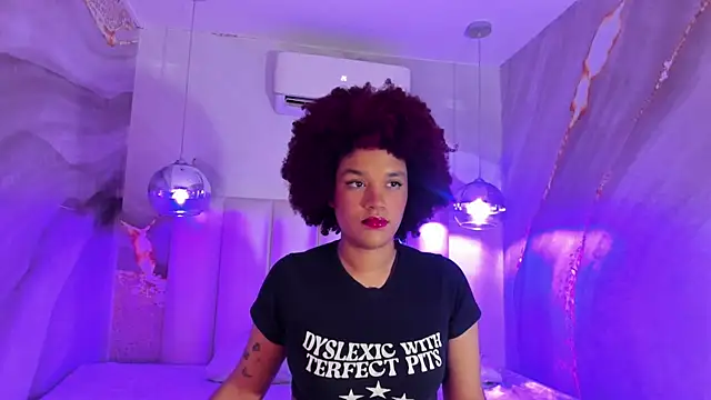 Snapshot of loladupont chatting on 07-31-26, 03:06 loladupont online show from 07-31-26, 03:06