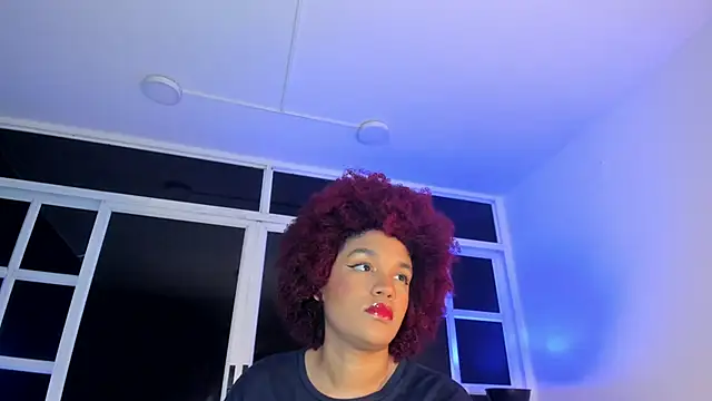 Snapshot of loladupont chatting on 08-05-26, 01:52 loladupont online show from 08-05-26, 01:52