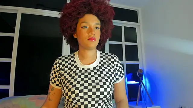 Snapshot of loladupont chatting on 08-10-26, 02:26 loladupont online show from 08-10-26, 02:26