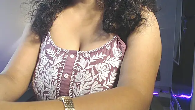 hot menka online show from 06-03-26, 08:58