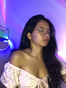 Snapshot of Rosita_forever_ chatting on 02-04-25, 12:22 Rosita forever online show from 02-04-25, 12:22