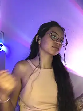 Snapshot of Rosita_forever_ chatting on 02-05-25, 06:46 Rosita forever online show from 02-05-25, 06:46