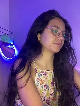 Snapshot of Rosita_forever_ chatting on 02-08-25, 01:11 Rosita forever online show from 02-08-25, 01:11