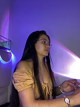 Snapshot of Rosita_forever_ chatting on 02-17-25, 10:03 Rosita forever online show from 02-17-25, 10:03