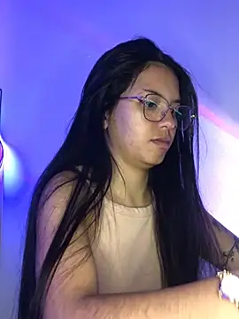 Snapshot of Rosita_forever_ chatting on 02-18-25, 03:54 Rosita forever online show from 02-18-25, 03:54