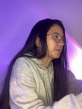 Snapshot of Rosita_forever_ chatting on 02-21-25, 03:56 Rosita forever online show from 02-21-25, 03:56