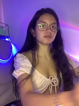 Snapshot of Rosita_forever_ chatting on 02-22-25, 10:09 Rosita forever online show from 02-22-25, 10:09
