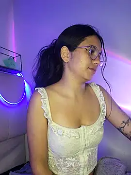Snapshot of Rosita_forever_ chatting on 02-25-25, 09:57 Rosita forever online show from 02-25-25, 09:57