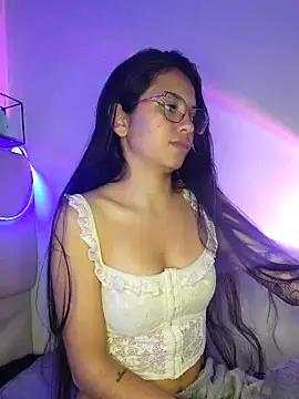 Snapshot of Rosita_forever_ chatting on 03-04-25, 09:54 Rosita forever online show from 03-04-25, 09:54