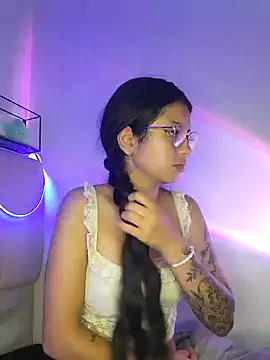 Snapshot of Rosita_forever_ chatting on 03-05-25, 07:05 Rosita forever online show from 03-05-25, 07:05