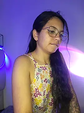 Snapshot of Rosita_forever_ chatting on 03-06-25, 08:59 Rosita forever online show from 03-06-25, 08:59