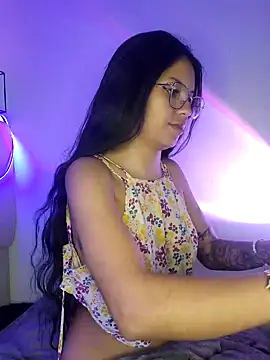 Snapshot of Rosita_forever_ chatting on 03-07-25, 12:04 Rosita forever online show from 03-07-25, 12:04