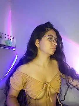 Snapshot of Rosita_forever_ chatting on 03-08-25, 12:52 Rosita forever online show from 03-08-25, 12:52