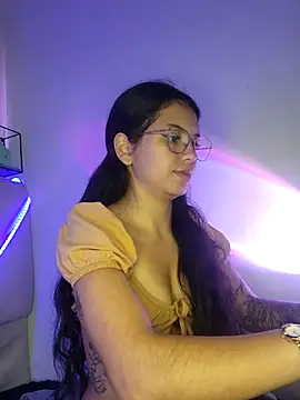 Snapshot of Rosita_forever_ chatting on 03-08-25, 06:58 Rosita forever online show from 03-08-25, 06:58