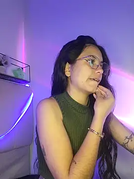 Snapshot of Rosita_forever_ chatting on 03-11-25, 03:45 Rosita forever online show from 03-11-25, 03:45