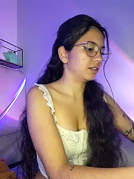 Snapshot of Rosita_forever_ chatting on 03-20-25, 09:46 Rosita forever online show from 03-20-25, 09:46