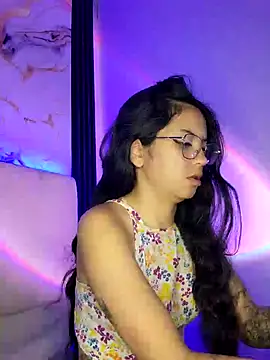 Snapshot of Rosita_forever_ chatting on 03-22-25, 01:08 Rosita forever online show from 03-22-25, 01:08