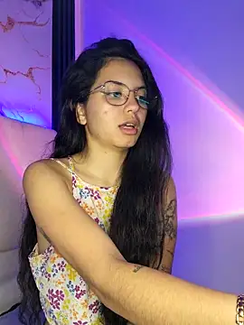 Snapshot of Rosita_forever_ chatting on 03-22-25, 10:26 Rosita forever online show from 03-22-25, 10:26