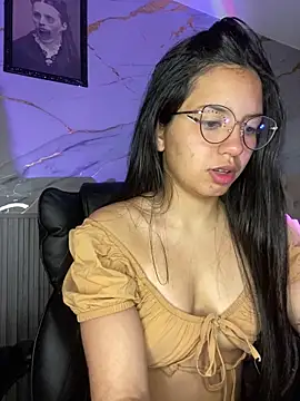 Rosita forever  online show from 10-28-25, 03:14