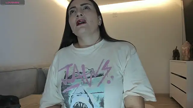 Snapshot of mariana_1_ chatting on 03-03-26, 04:51 mariana 1 online show from 03-03-26, 04:51