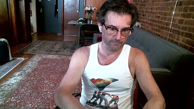 Johnny Bottoms online show from 05-16-26, 07:23